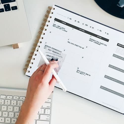 Jaarplanner per maand om succesvol aan de slag te gaan met contentmarketing Jaarplanner per maand om succesvol aan de slag te gaan met contentmarketing